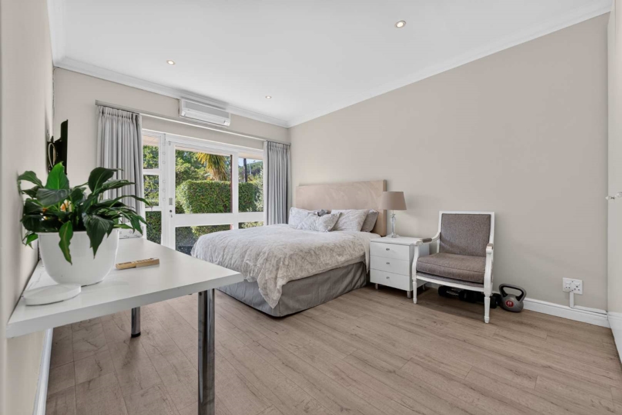 4 Bedroom Property for Sale in Camps Bay Western Cape